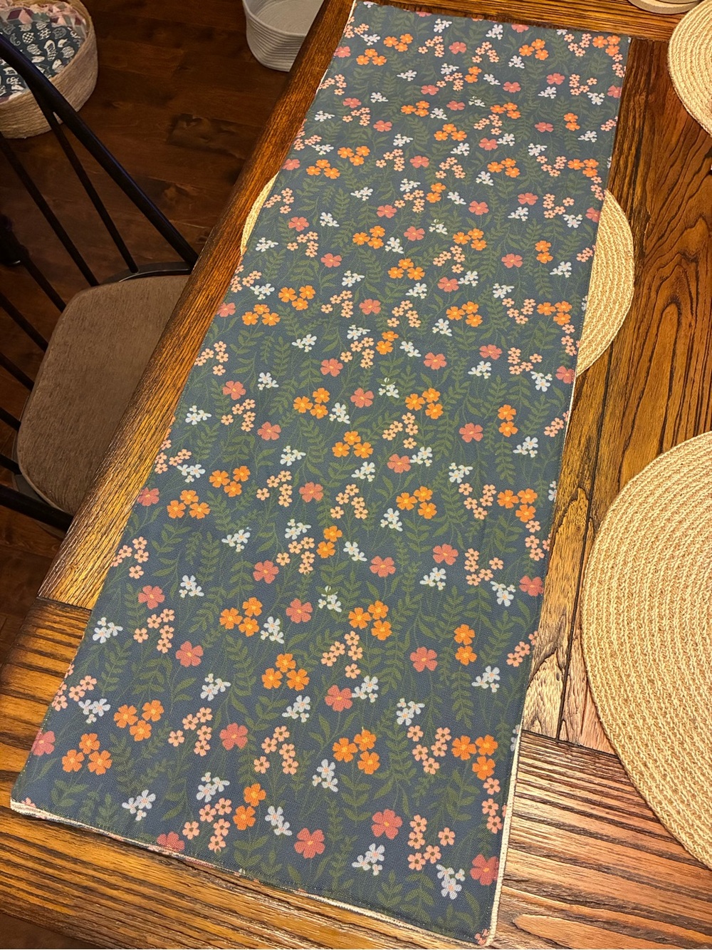 Hobby Lobby Spring/Summer Floral Reversible Table Runner EUC!